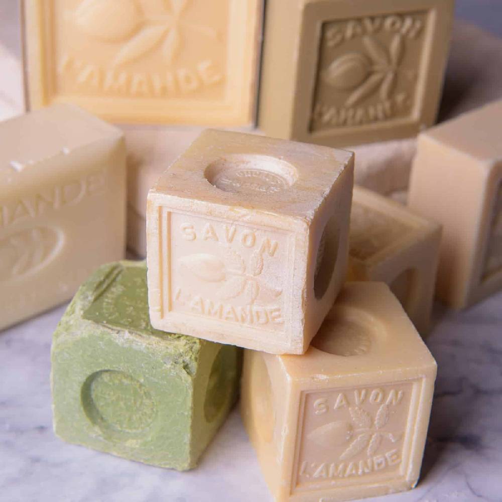 L'amande Cubo sapone di Marsiglia Sconto