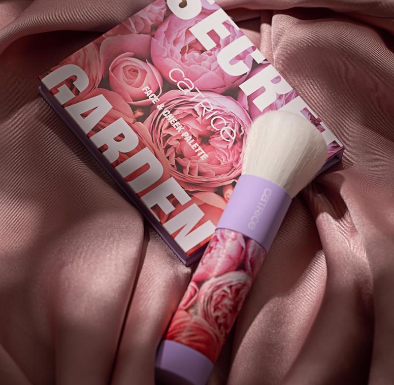 Catrice Catrice Secret Garden pennello per blush contouring e illuminante Negozio