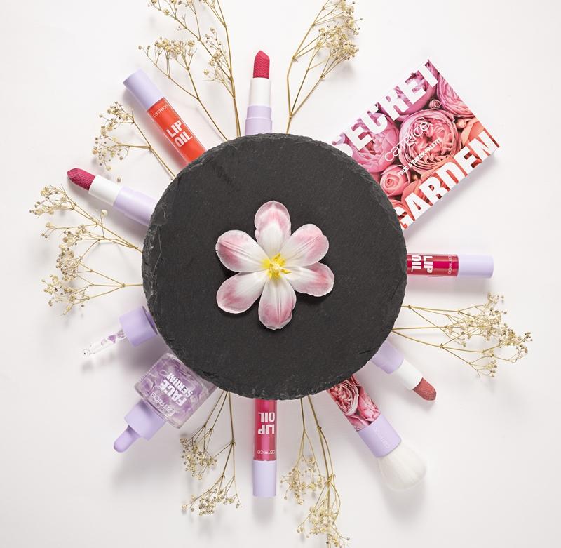 Catrice Catrice Secret Garden pennello per blush contouring e illuminante Negozio