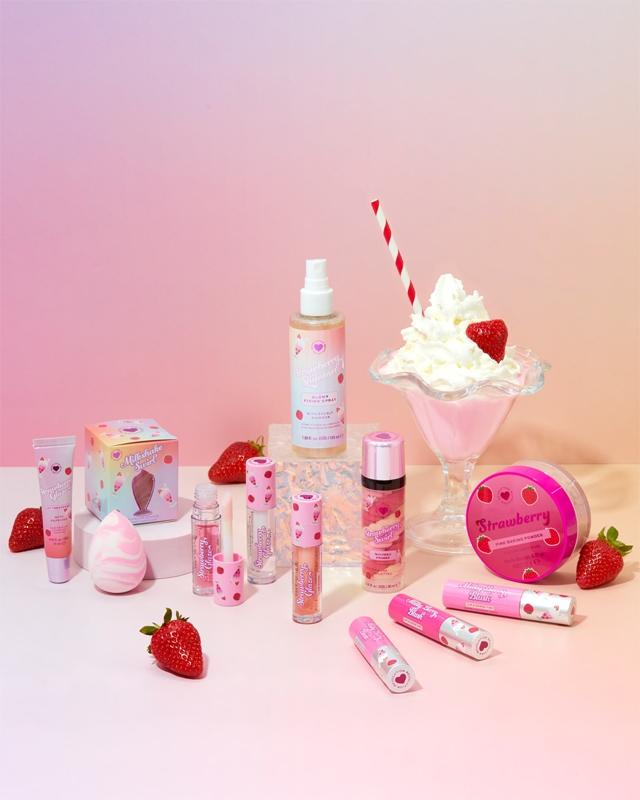 I Heart Revolution I Heart Revolution Milkshake Strawberry Glaze balsamo labbra nutriente per un look perfetto con peptidi Qualità Garantita