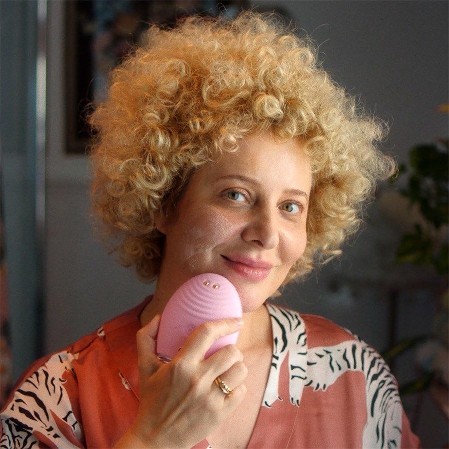 Foreo Spazzole di pulizia LUNA 4 Plus Dispositivo di pulizia termica del viso per pelli normali con NIR luce LED rossa e microcorrente Outlet