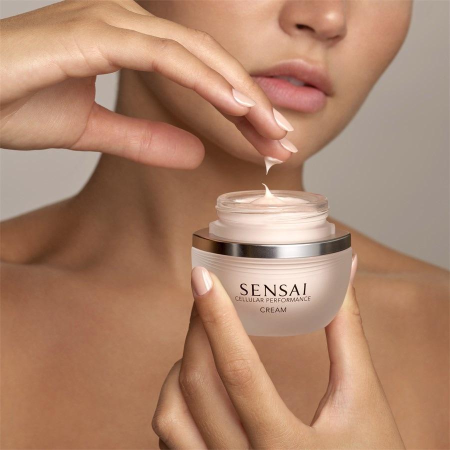 SENSAI Basis Linie Cream Comprane uno, ottenene uno gratis