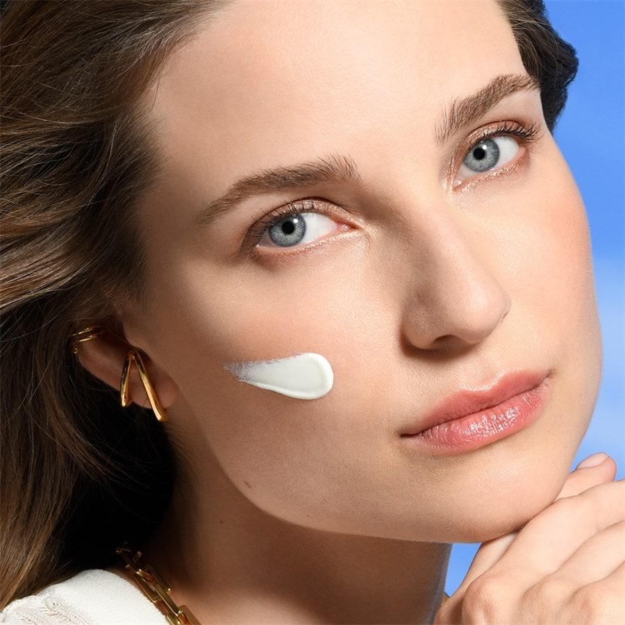Biotherm Protezione solare Urban UV Defense Hydrating Fluid SPF50+ Offerta natalizia